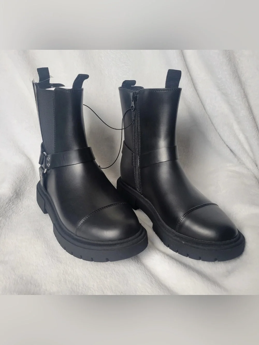 NWT-Kids1 Coachella style  Black Crosby Harness  Ankle boots, silver hardware